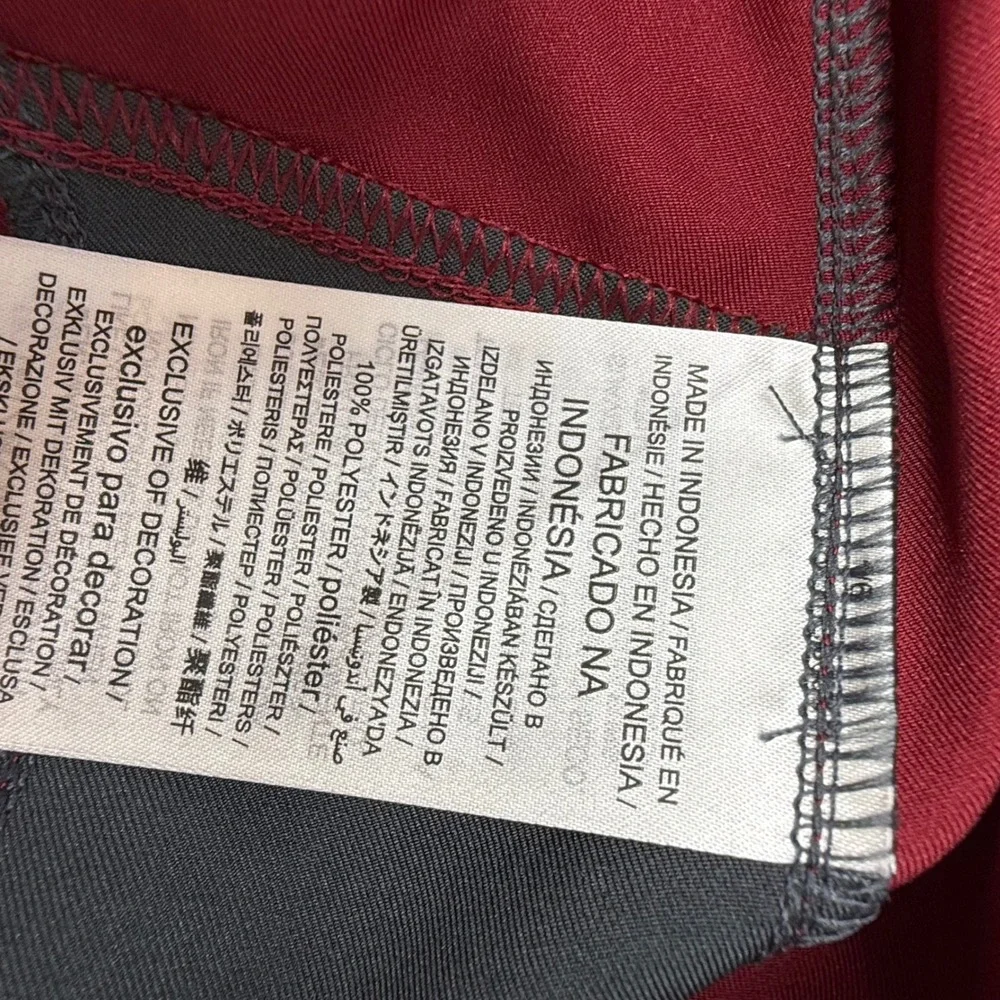 Nike Washington‎ Commanders NFL Team Apparel Mens Medium Shorts Burgundy NEW
